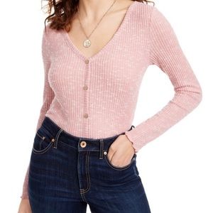 Cozy knit top
Almost famous size large